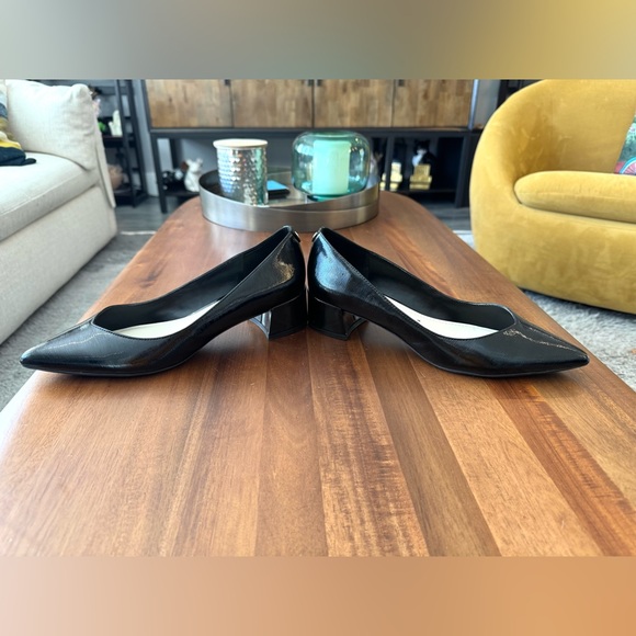 Anne Klein Norwood iflex Black Pointed Toe Heels - Picture 8 of 11